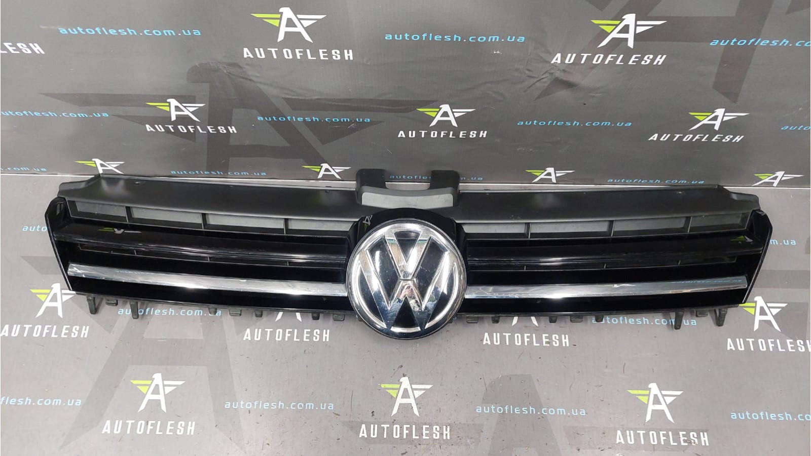 Решетка радиатора 5G0853653, 5G0853651CC Volkswagen Golf 7 гольф 7 бу